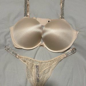 Victoria secret bra and panty set